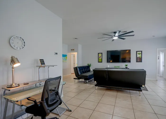 Affordable 3Br Home W/ Private Saltwater Pool